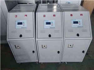 Machine de chauffage d'huile de contrôleur de température de moule en plastique